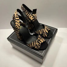 Load image into Gallery viewer, Animal print chunky heel sandal
