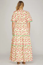 Load image into Gallery viewer, PLUS - SHORT SLEEVE WOVEN PRINT TIERED MAXI DRESS WITH CONTRAST BINDING DETAIL AND POCKETS
