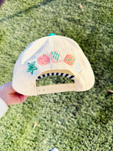 Load image into Gallery viewer, Mahjong enthusiast - Poppy &amp; Pine hat
