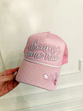 Load image into Gallery viewer, Dreams come true - Poppy &amp; Pine hat
