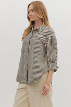 Load image into Gallery viewer, Oxford- Black striped textured button up top
