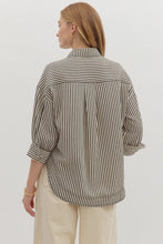 Load image into Gallery viewer, Oxford- Black striped textured button up top
