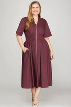 Load image into Gallery viewer, Plus Zanine- Plum SHORT SLEEVE SMOCKED WAIST FRONT ZIP MIDI DRESS
