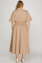 Load image into Gallery viewer, Plus Zanine- Taupe SHORT SLEEVE SMOCKED WAIST FRONT ZIP MIDI DRESS
