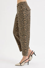 Load image into Gallery viewer, Plus RISEN JEANS- Leopard Mid Rise cropped relaxed fit Barel leg jeans
