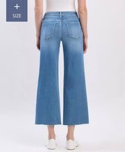 Load image into Gallery viewer, PLUS SIZE HIGH RISE RAW HEM CROP SLIM WIDE JEANS V3632-P
