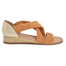 Load image into Gallery viewer, Vintage Havana PIA chestnut sandals
